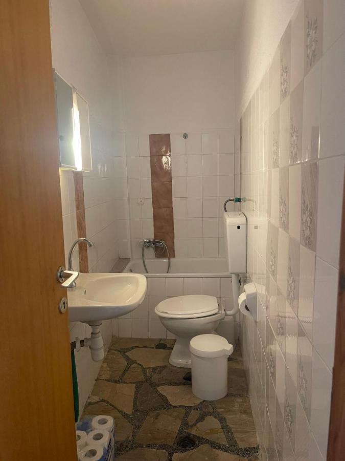 Exohi Apartments Vrasna Luaran gambar